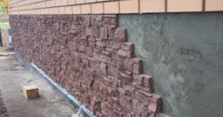Профессиональная отделка фундамента панелями в Сосновом Боре в октябре