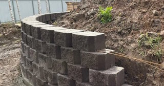 Установка подпорной стенки в Сосновом Боре в октябре
